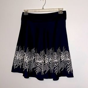 Ann Taylor Skirt A-Line Dark Blue With White Floral Embroidery Detail Sz…